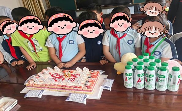 大手拉小手 愛心暖童心——威海產(chǎn)投集團開展愛心基金幫扶活動